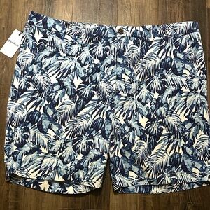 NWT Caribbean Shorts Blue palm Leaves White Size 42 Front & Back pockets Zip up